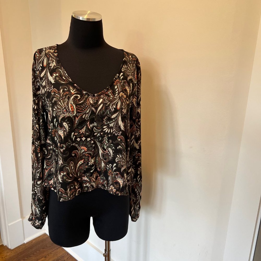 Astr cropped a-line paisley blouse sz S